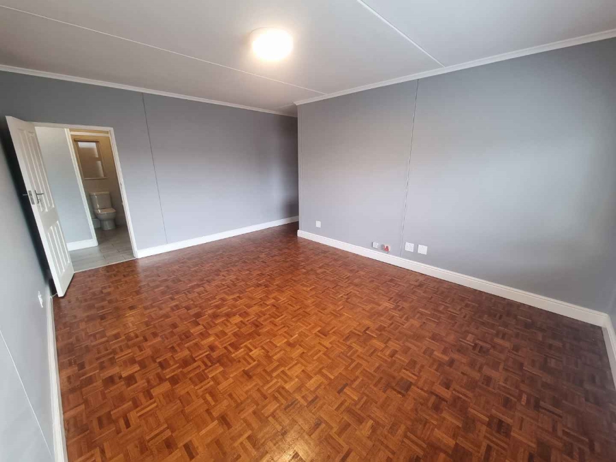 2 Bedroom Property for Sale in Claremont Western Cape